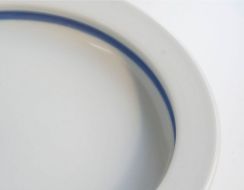 Tobe-Yaki Porcelain Plate (Red Strip)